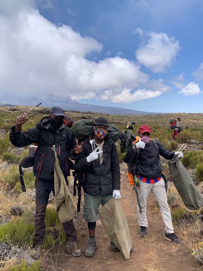MOUNT KILIMANJARO GUIDES AND PORTERS