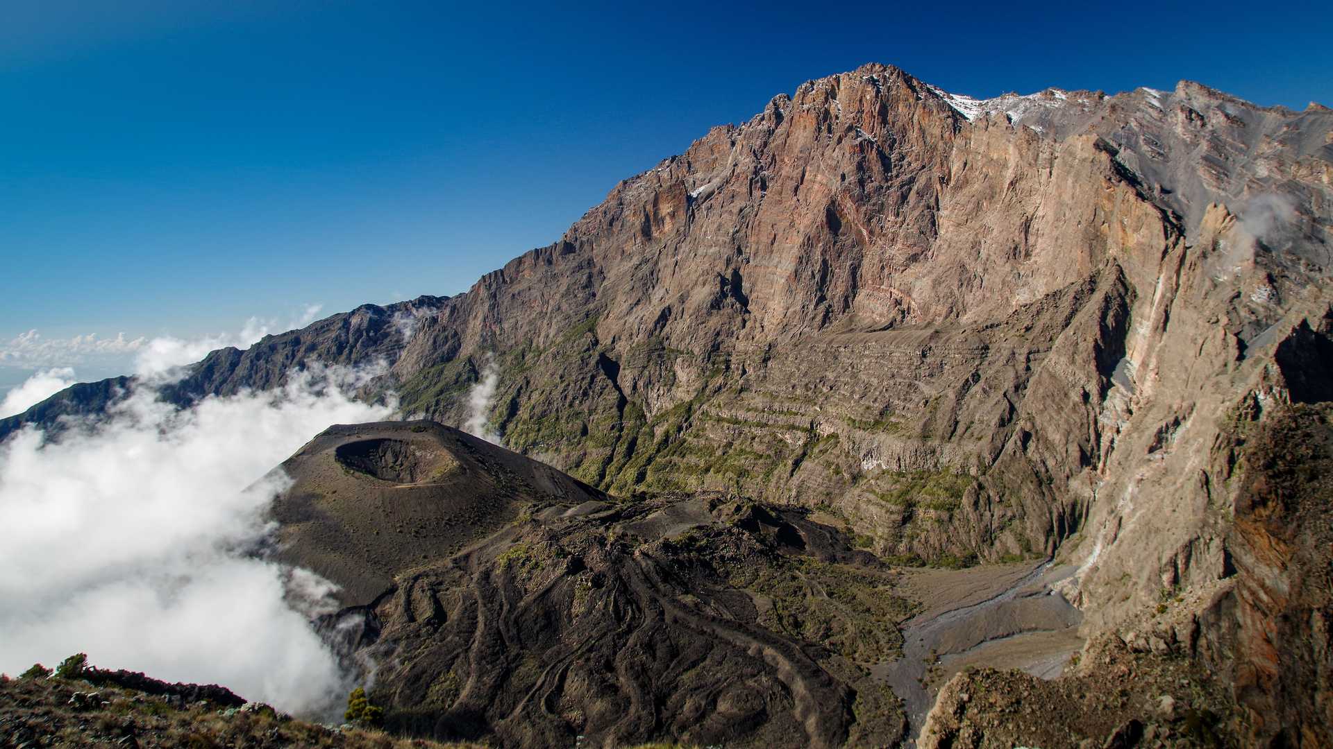 Why Climb Mount Meru Before Mount Kilimanjaro | Best Acclimatization Trek Guide 4 Mount Meru summit view